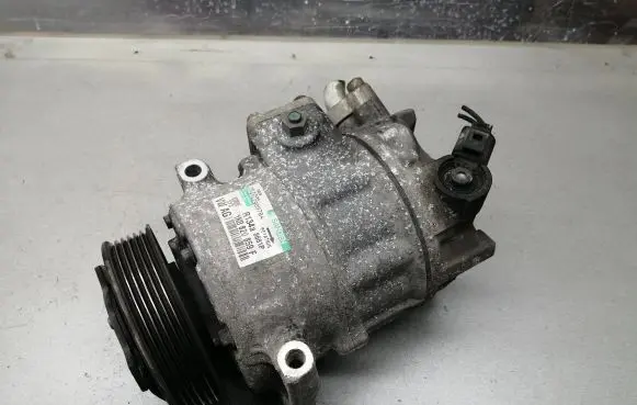 Volkswagen PASSAT B6 Air conditioning (A/C) compressor (pump) 1K0820859F 8681P PXE16