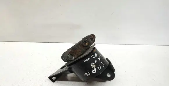 Nissan X-Trail T30 Engine mount bracket