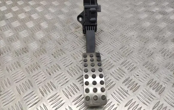 Mercedes-Benz B W246 W242 Accelerator throttle pedal A2463001604