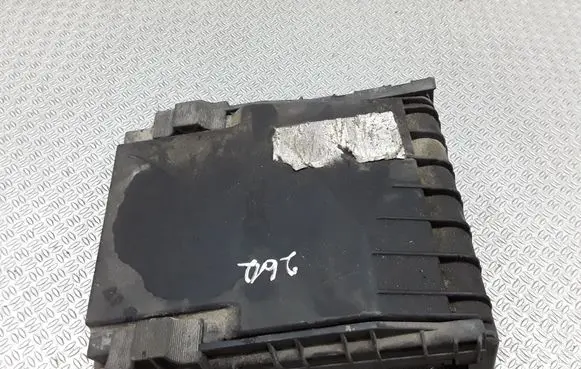 Volkswagen Caddy Fuse box cover 1K0937132F
