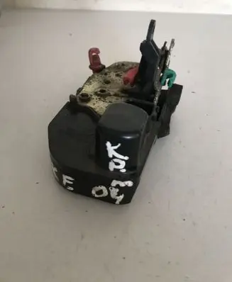 Jeep Cherokee III KJ Front door lock