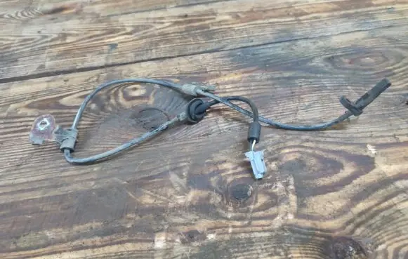 Subaru Impreza III ABS brake wheel speed sensor