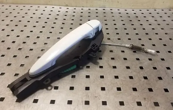 BMW X1 E84 Front door exterior handle 242679