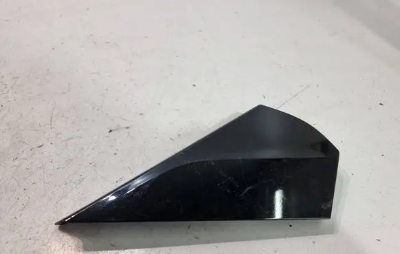 Toyota C-HR I Rear glass trim 62581F4010