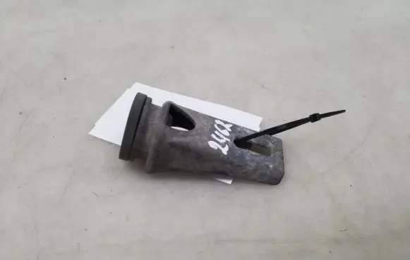 Radiator mount bracket
