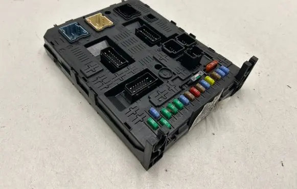 Peugeot 3008 I Comfort/convenience module 966689538002 212456301