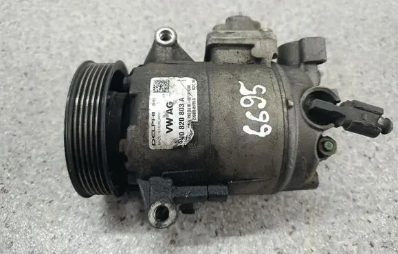 Volkswagen Golf VI Air conditioning (A/C) compressor (pump) 5N0820803A