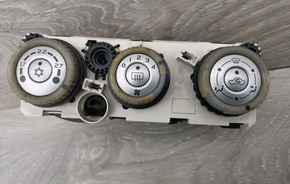 Mitsubishi Colt Climate control unit 69660063 080118208A