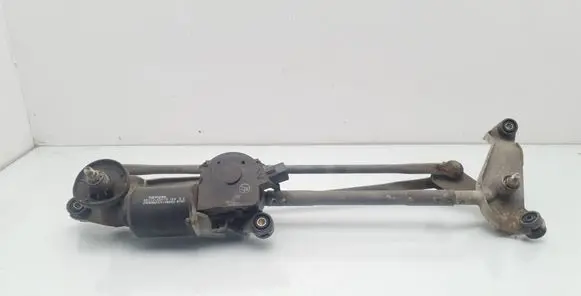Front wiper linkage and motor
