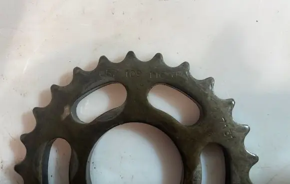 Audi A6 S6 C6 4F Timing chain sprocket 057109116J