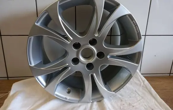 Nissan Qashqai R17 alloy rim KE4094E250