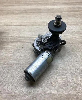 Renault Megane I Rear window wiper motor 