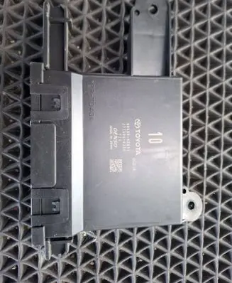 Toyota RAV 4 (XA50) Engine control unit/module 8865042811