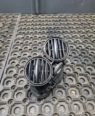 Dash center air vent grill