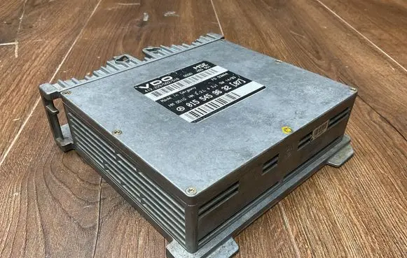 Mercedes-Benz E W124 Engine control unit/module ECU 0155459632