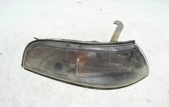 Subaru SVX Front indicator light 21020515