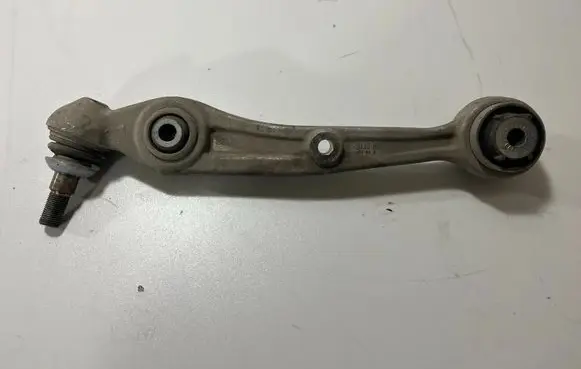 BMW X7 G07 Front lower control arm/wishbone 6878082 8866772