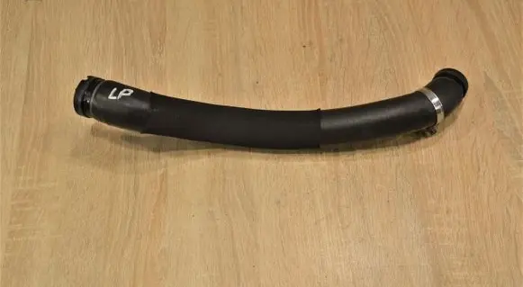 Alfa Romeo Giulietta Intercooler pipe mounting bracket 50903506