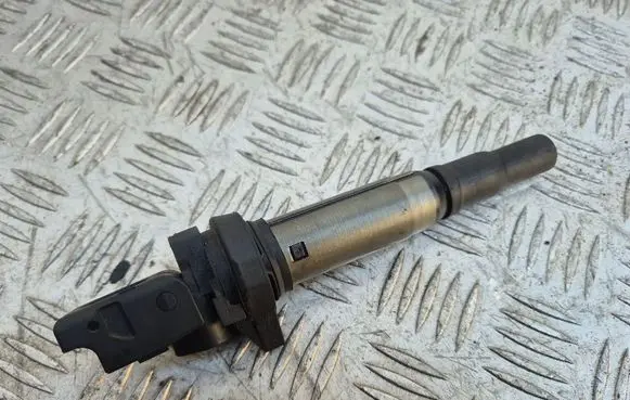 High voltage ignition coil
