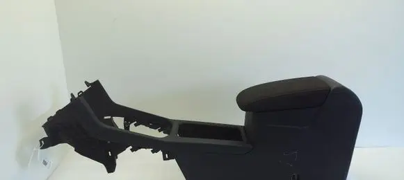 Volkswagen Golf Sportsvan Center console