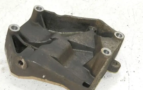 Opel Vectra C Engine mounting bracket 55210423