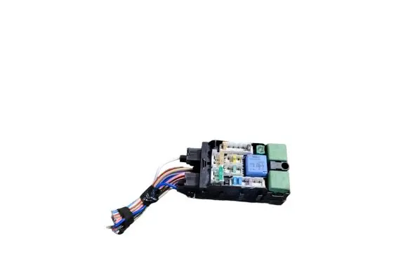 Peugeot 508 Fuse module 9665492680