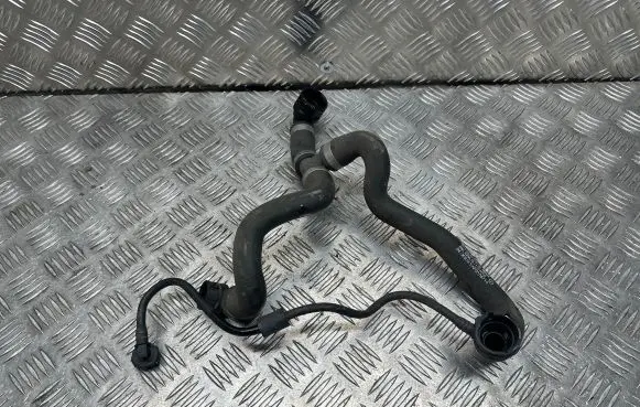 Mercedes-Benz C W205 Engine coolant pipe/hose A2055015700 62541613CAP