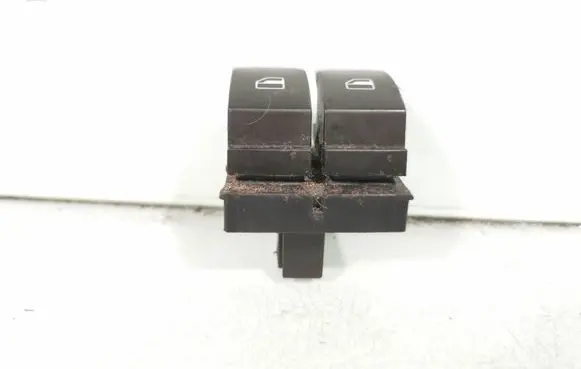 Volkswagen Golf VI Electric window control switch