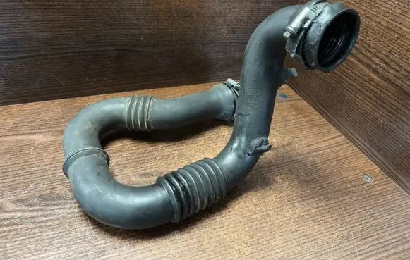 Renault Trafic II (X83) Intercooler hose/pipe 8200470985 8200470985D