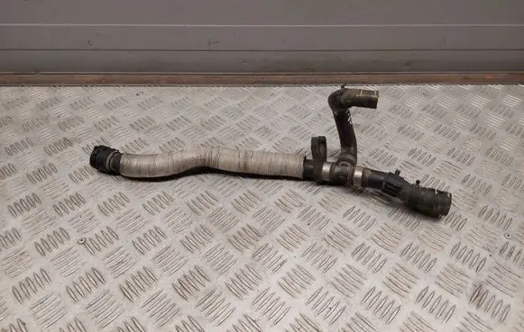 Audi Q3 8U Engine coolant pipe/hose 5N0122073AA