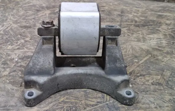 Mercedes-Benz S W140 Gearbox mount A1402421340