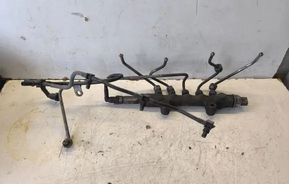 Ford Transit Fuel main line pipe
