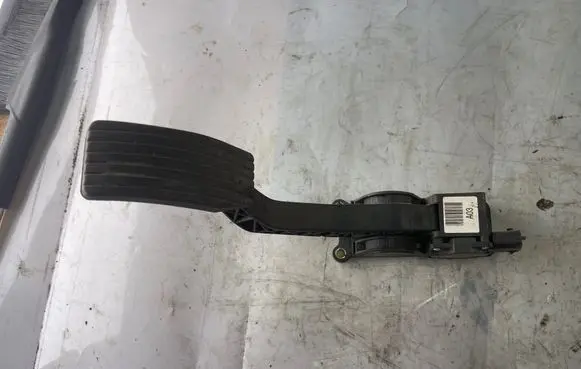 Hyundai Matrix Accelerator throttle pedal 3270517050 0281002544