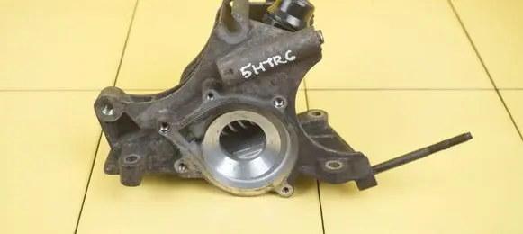 Toyota Avensis T270 Water pump N47C16A