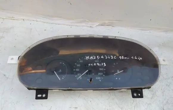 Mazda 323 Speedometer (instrument cluster)
