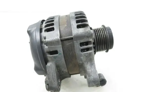 Toyota Auris 150 Generator/alternator 1042105360 2706001020