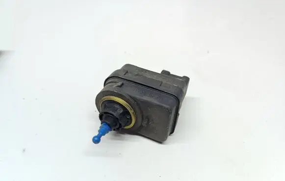 Opel Vivaro Headlight level adjustment motor 7700415343