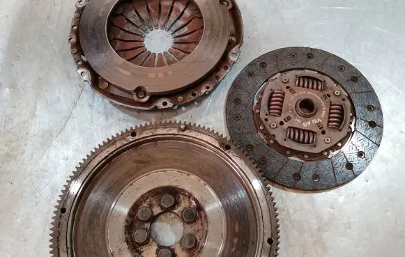 Volkswagen Polo V 6R Clutch set kit 037105273C
