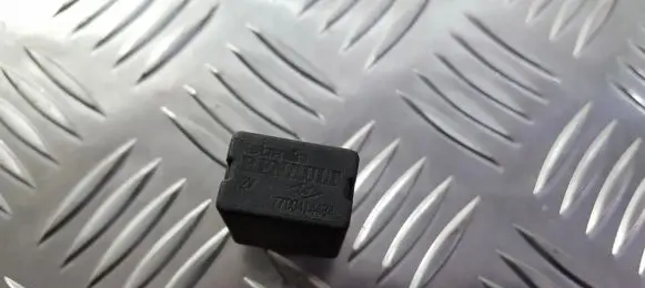 Renault Megane I Other relay 7700414484