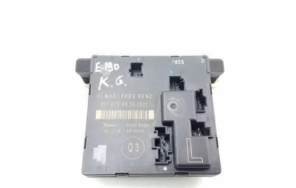 Mercedes-Benz E W211 Door control unit/module A2118704026