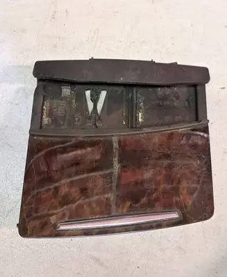 Audi A6 S6 C6 4F Car ashtray 4F2857951B 22092005