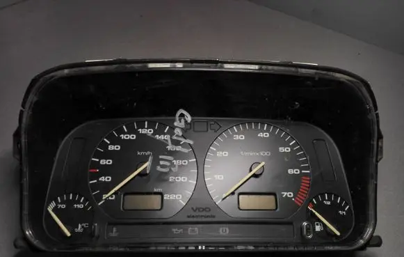 Volkswagen Golf III Speedometer (instrument cluster) 1H6919033E