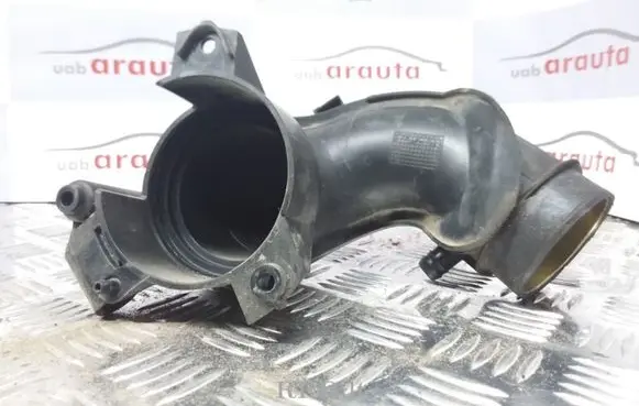 Mercedes-Benz C W203 Air intake duct part A2710900629