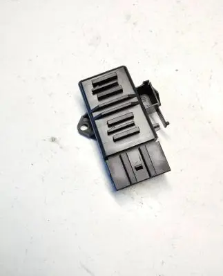 Volkswagen Polo V 6R Seat heating relay 6R0959772A