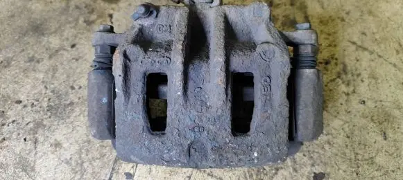 Hyundai Santa Fe Front brake caliper