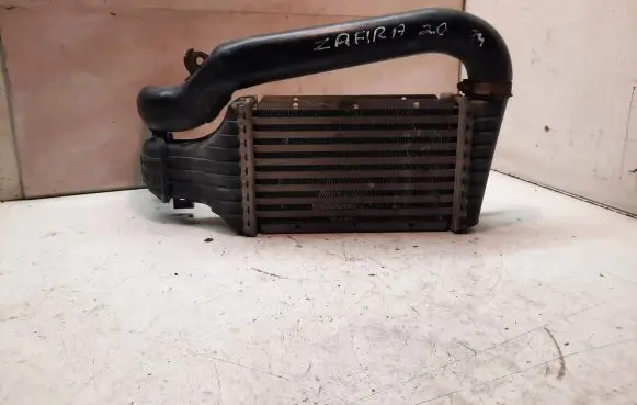 Opel Zafira A Intercooler radiator 24436438