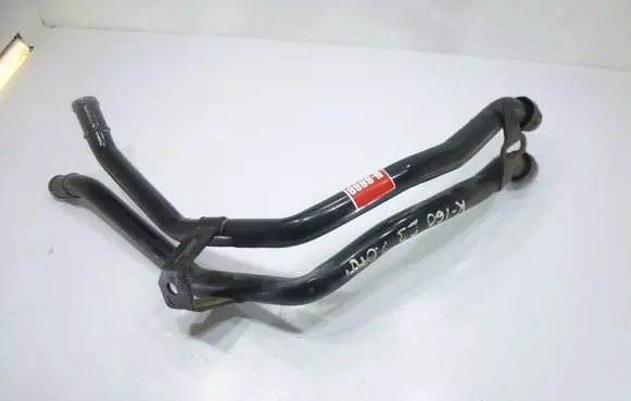 Volkswagen PASSAT B8 Engine coolant pipe/hose