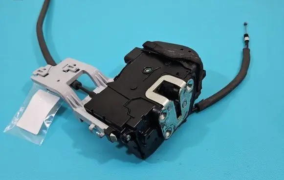 KIA Sportage Front door lock 81320-3U010 IMPRK1500033