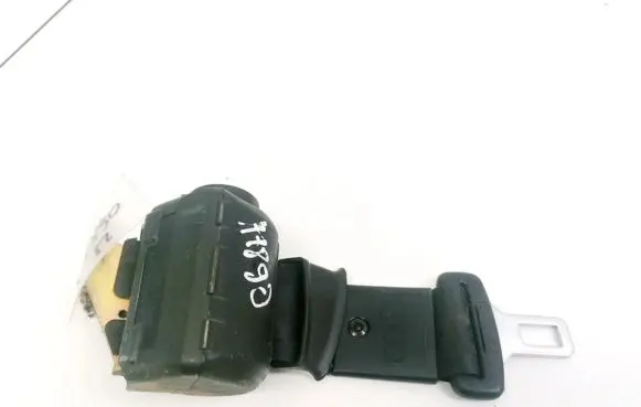 Middle seatbelt (rear)