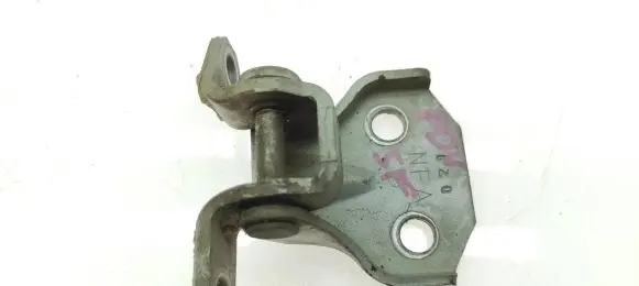 Subaru Forester SF Front door upper hinge